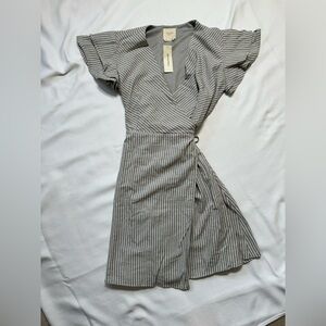grey and white mini wrap dress